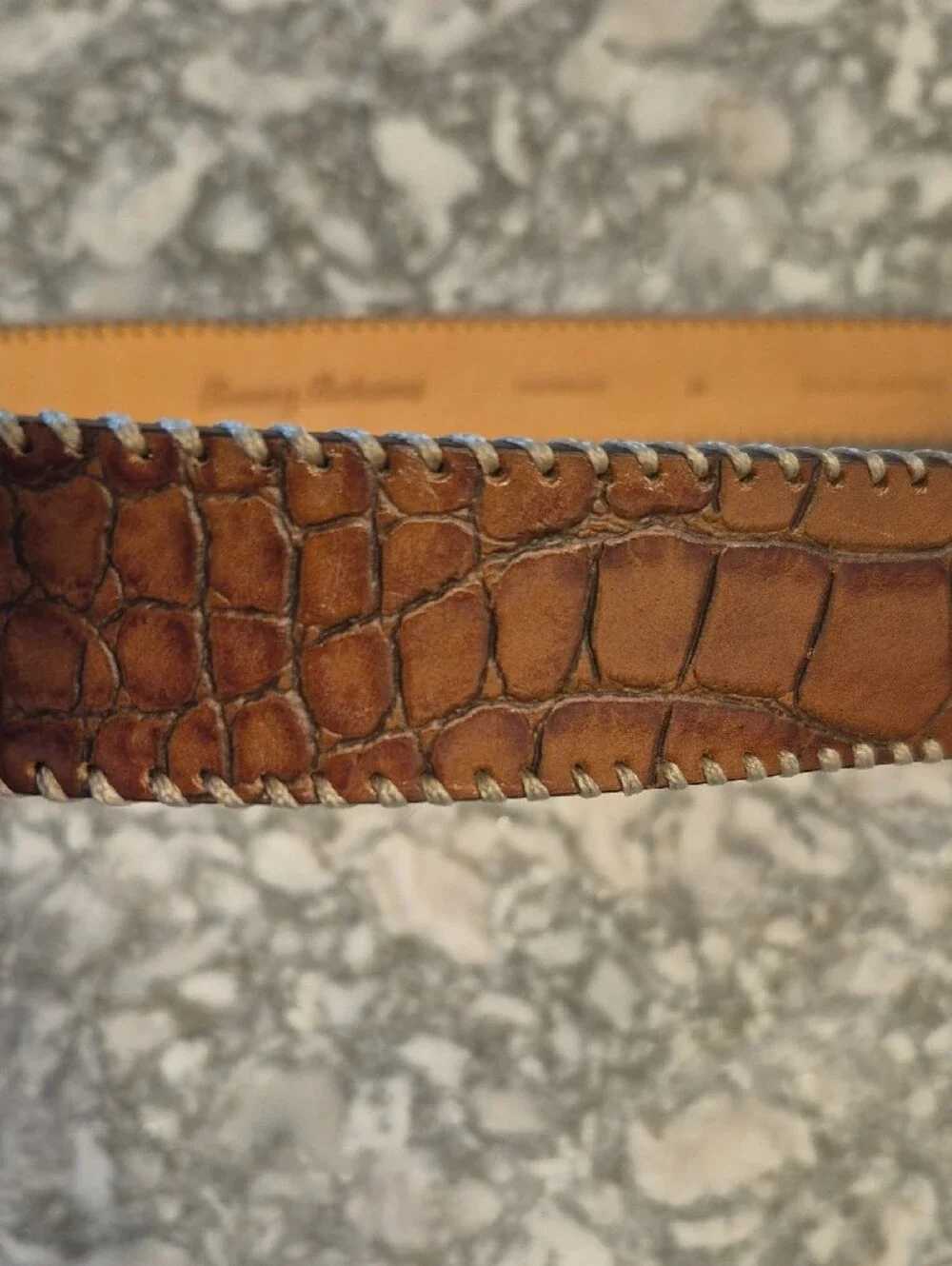 Tommy Bahama Men's Cognac Brown Leather Crocodile Embossed Belt Size 34